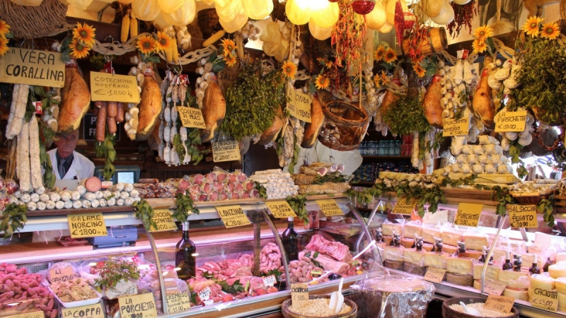 vitrine-ST RAPHAEL-min_norcia_butchery_cold_cuts-342231